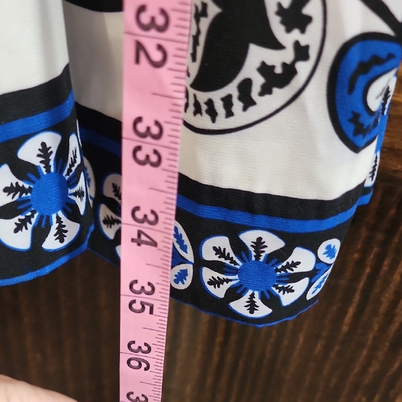 Stylish Blue and White Floral Mini Dress - Picture 11 of 12